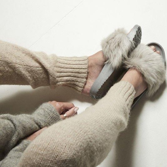 Ugg Royale Slides - Picture 7 of 7